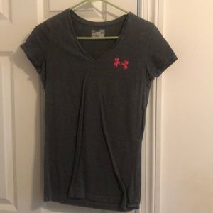 V-neck Under Armour T-shirt